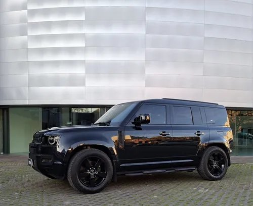 Land Rover Defender 2.0 110 P400E Hse X-Dynamic